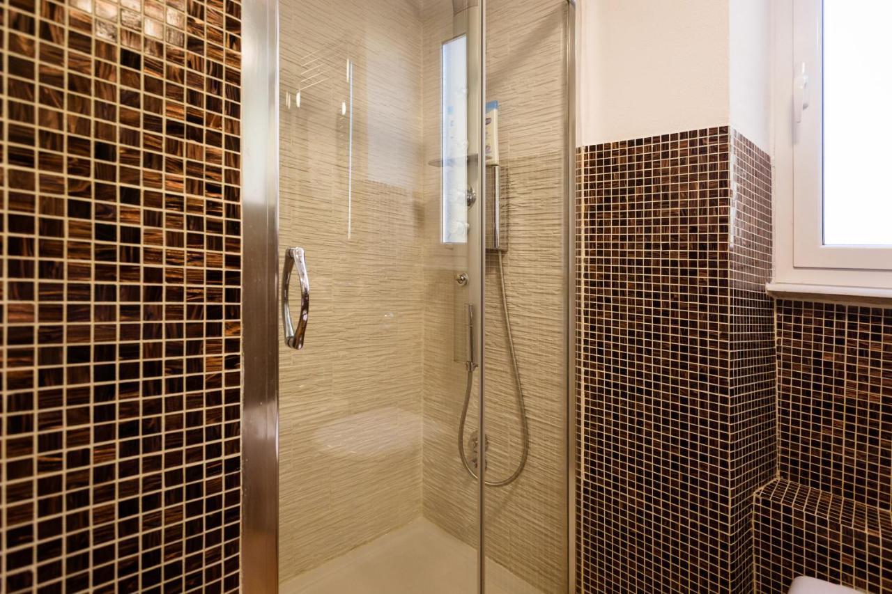 Apartment Design 5 Terre La Spezia Bagian luar foto
