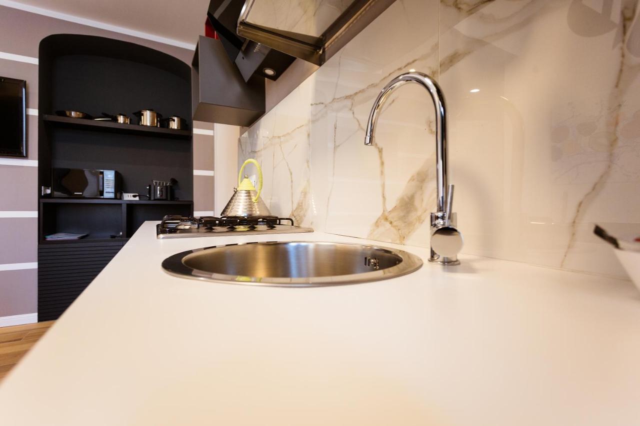Apartment Design 5 Terre La Spezia Bagian luar foto
